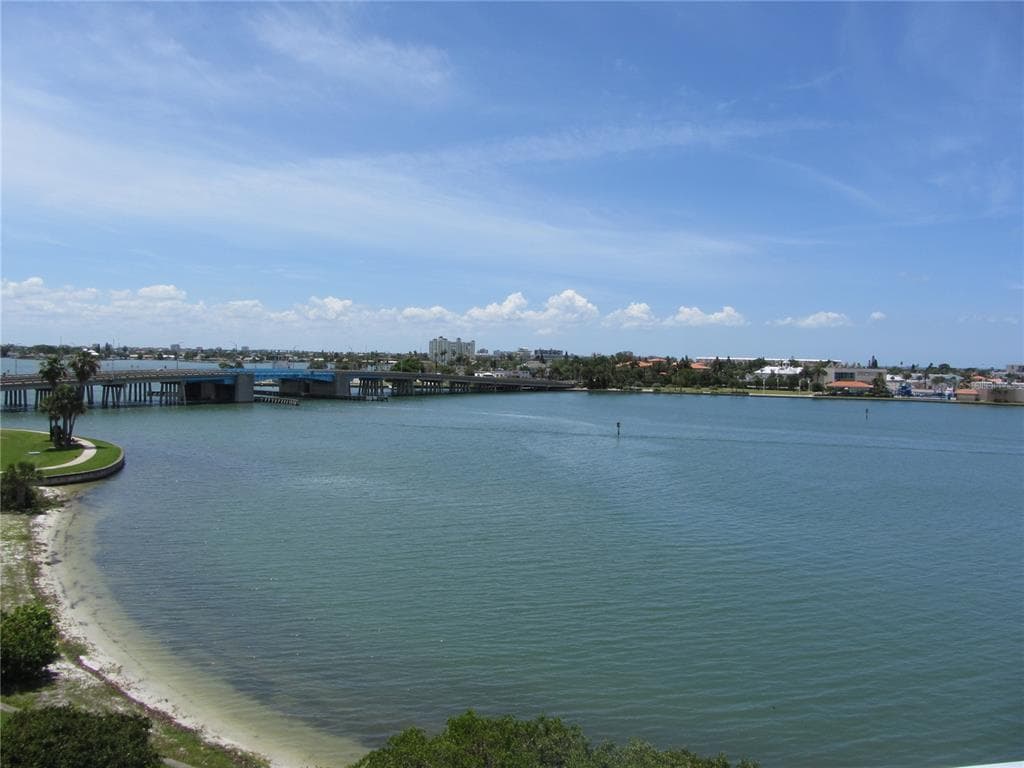 7882 SAILBOAT KEY BOULEVARD S UNIT 405 SOUTH PASADENA, FL 33707