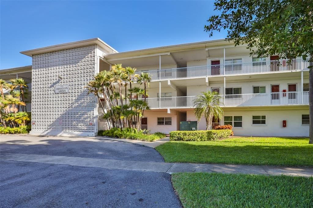 5155 9TH AVENUE N UNIT 102