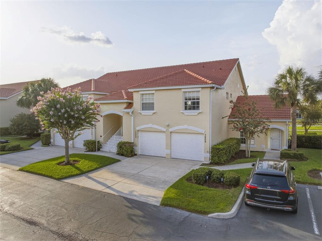 7258 CEDAR HOLLOW CIRCLE UNIT 102 BRADENTON, FL 34203