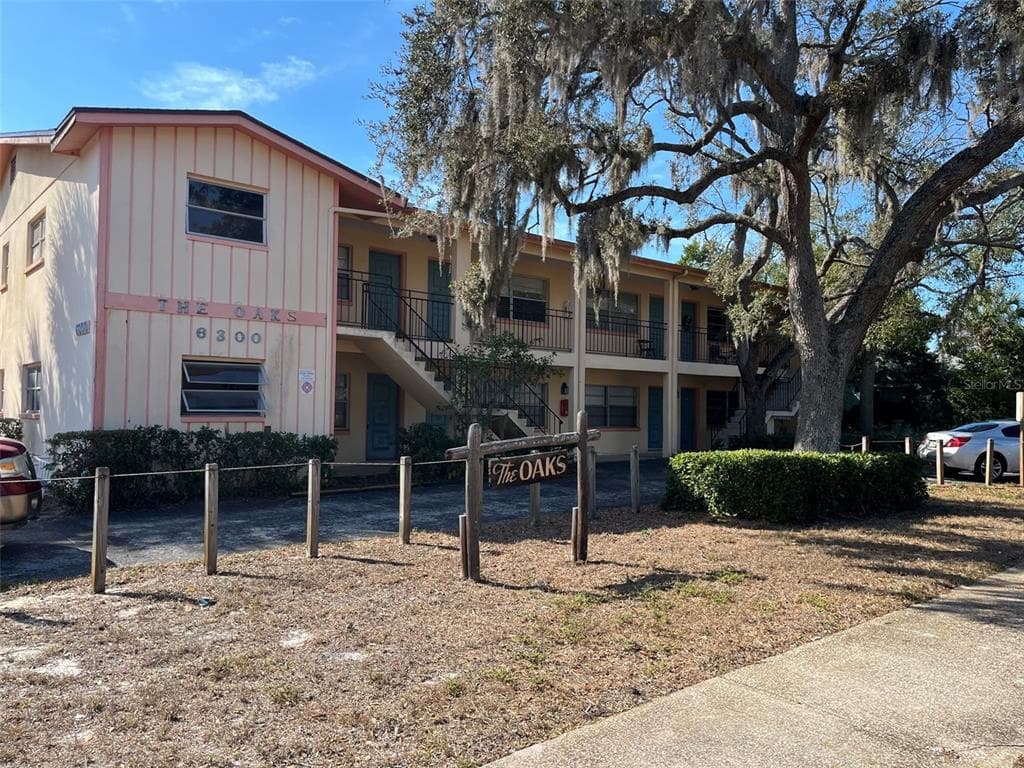 6300 1ST AVENUE S ST PETERSBURG, FL 33707