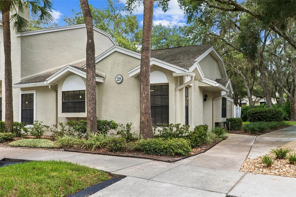 5100 BURCHETTE ROAD UNIT 2805 TAMPA, FL 33647
