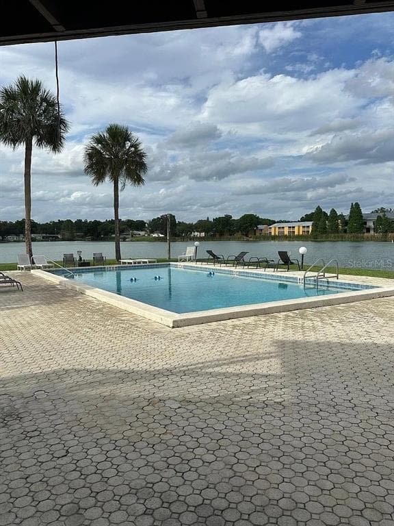 1920 E EDGEWOOD DRIVE UNIT K9 LAKELAND, FL 33803