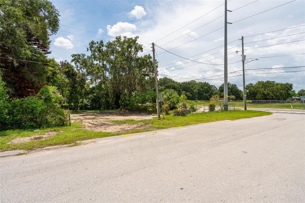 1305 CLARCONA ROAD APOPKA, FL 32703
