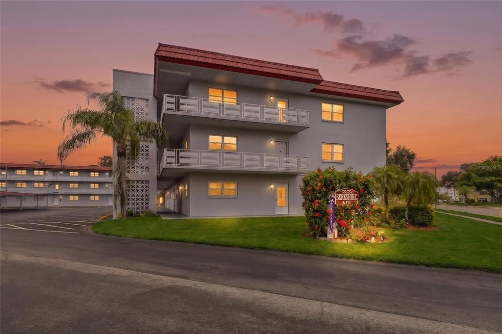 5660 80TH STREET N UNIT A-208