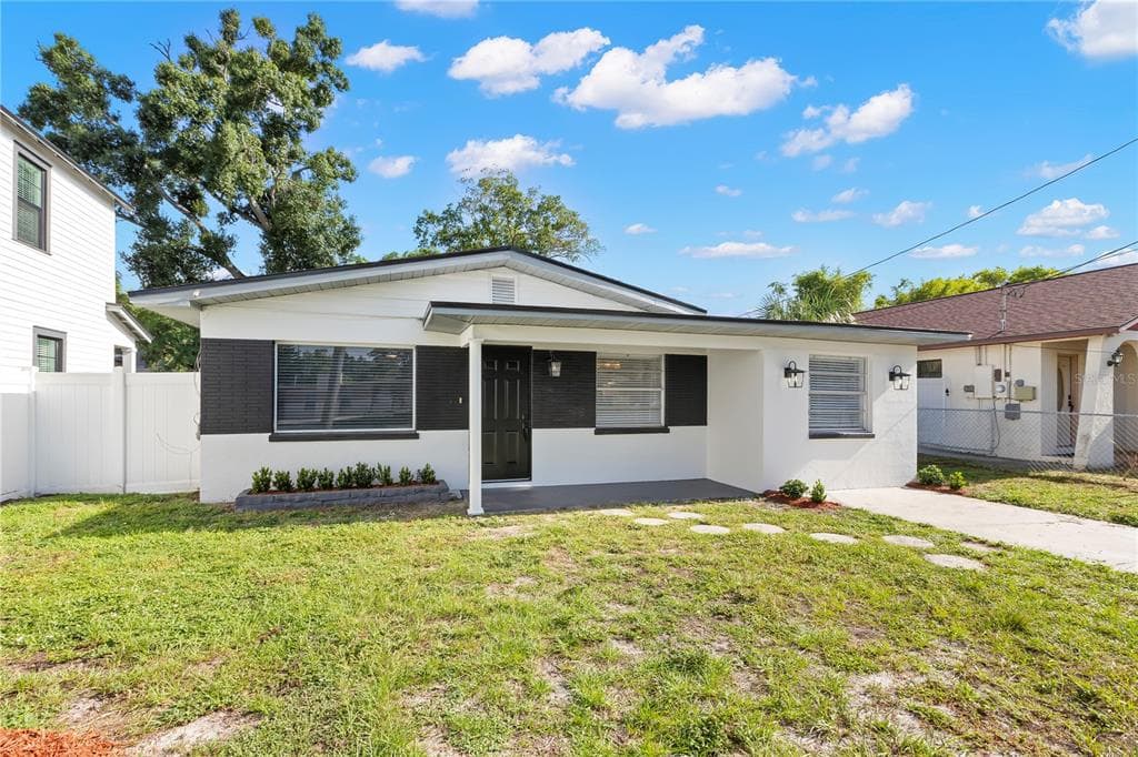 3921 W GRAY STREET TAMPA, FL 33609