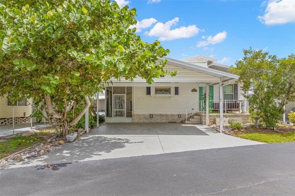357 MOUNT SAXON AVENUE NE UNIT 323
