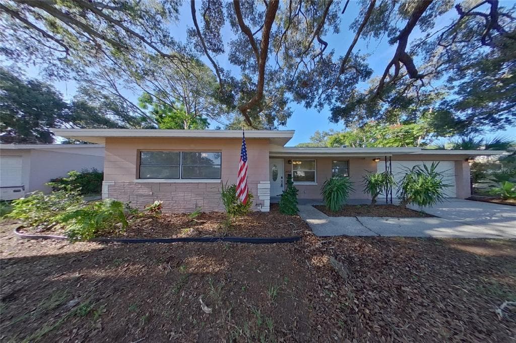 2022 68TH AVENUE S ST PETERSBURG, FL 33712