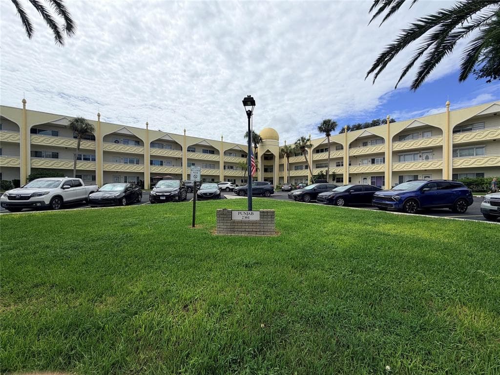 2361 ECUADORIAN WAY UNIT 17