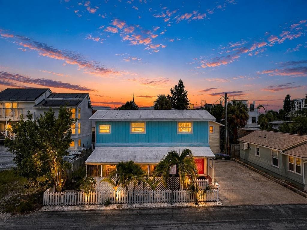 120 93RD AVENUE TREASURE ISLAND, FL 33706