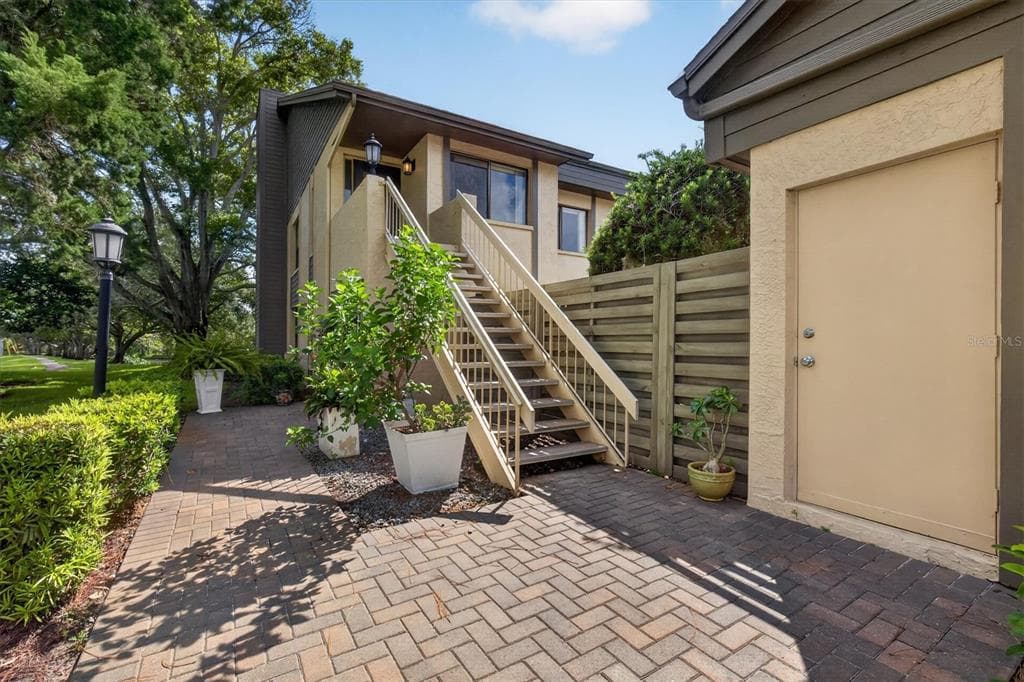 3167 LANDMARK DRIVE UNIT 821