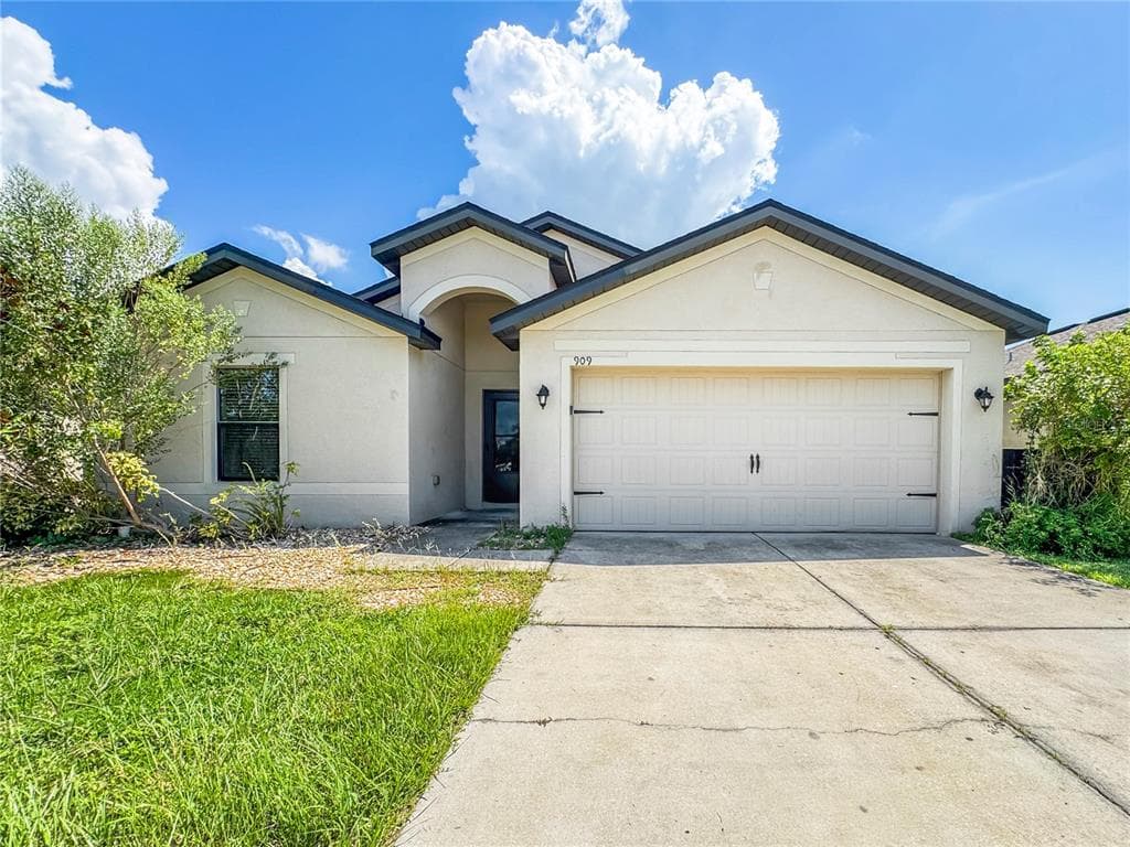 909 WYNNMERE WALK AVENUE RUSKIN, FL 33570