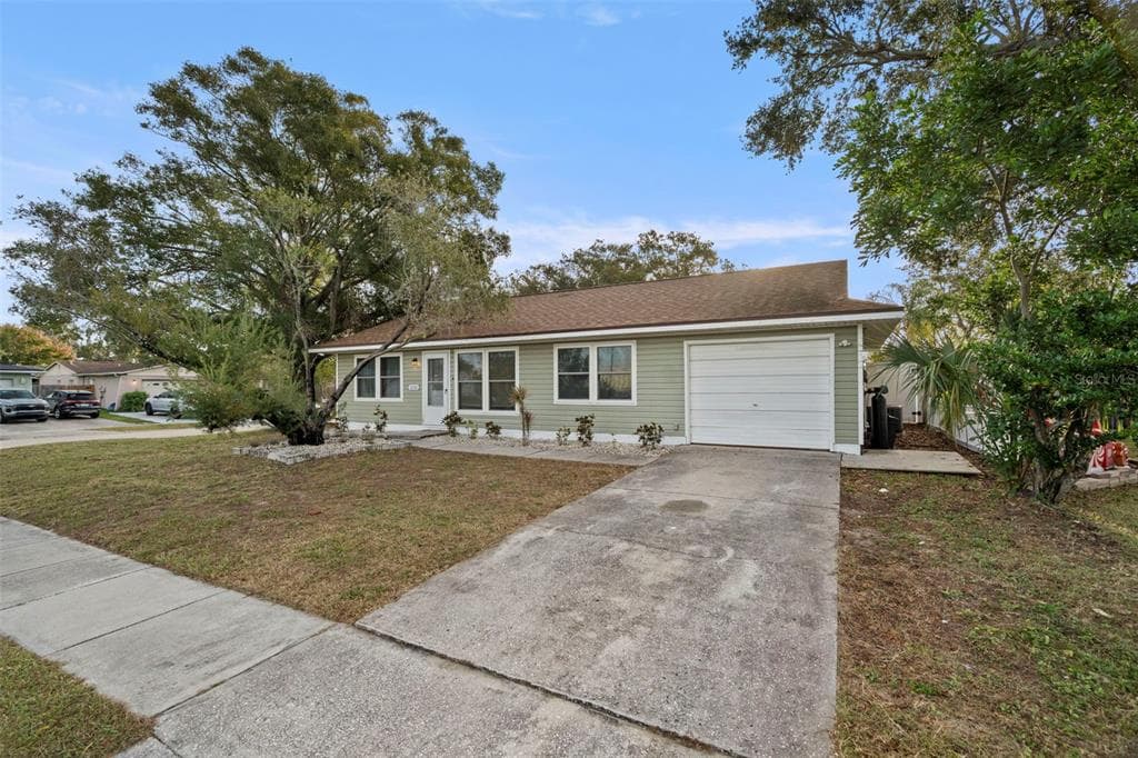 6500 BRIAR RIDGE COURT N PINELLAS PARK, FL 33782