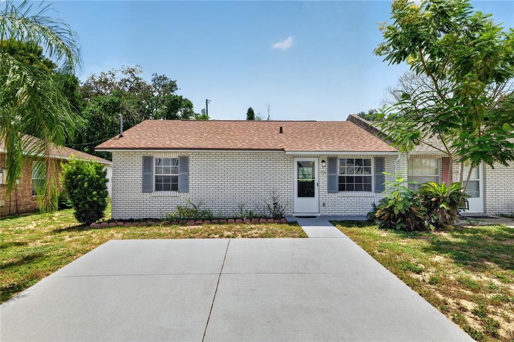 1432 THOUSAND ROSES DRIVE S LAKE WALES, FL 33853