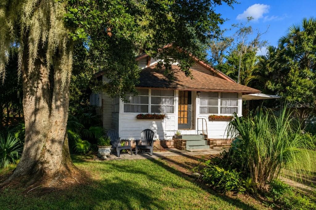 7427 CHAPEL AVENUE NEW PORT RICHEY, FL 34652
