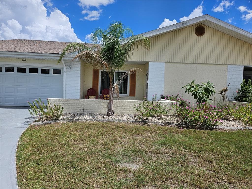 206 SOLA LANE