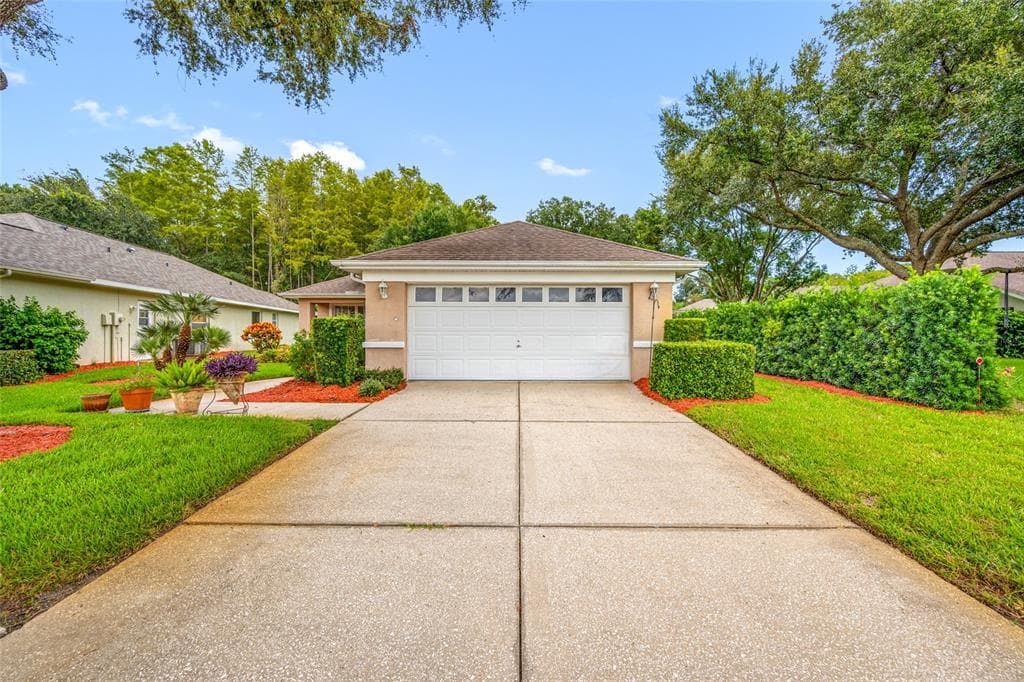 1044 DALESIDE LANE