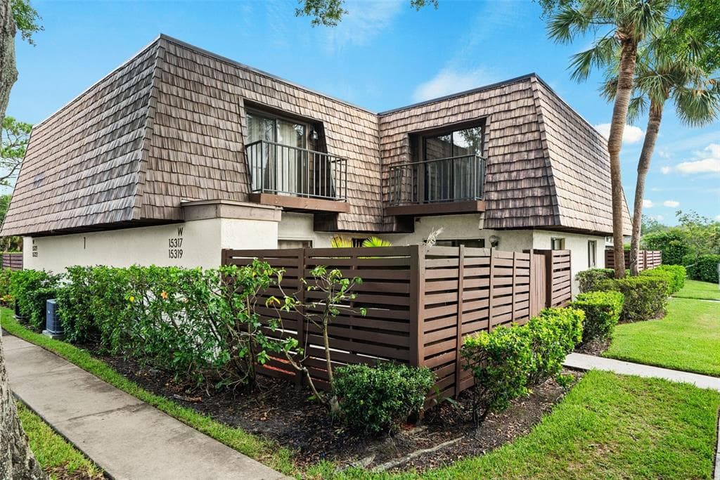 15319 W POND WOODS DRIVE UNIT 15319