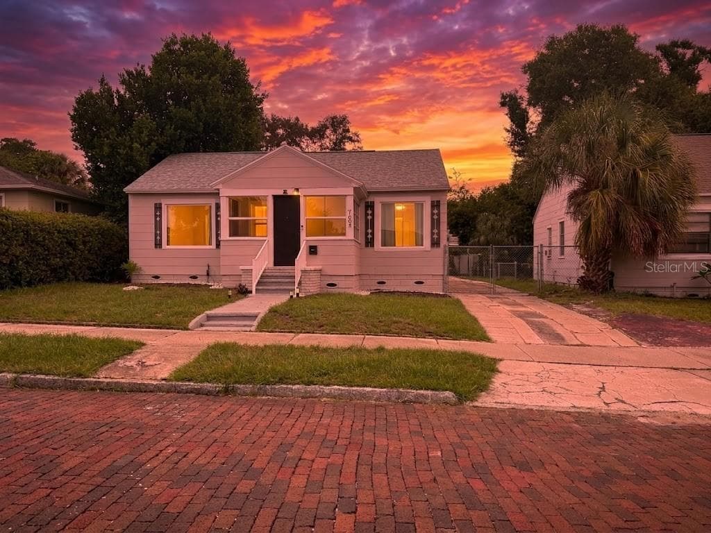 789 16TH AVENUE S ST PETERSBURG, FL 33701