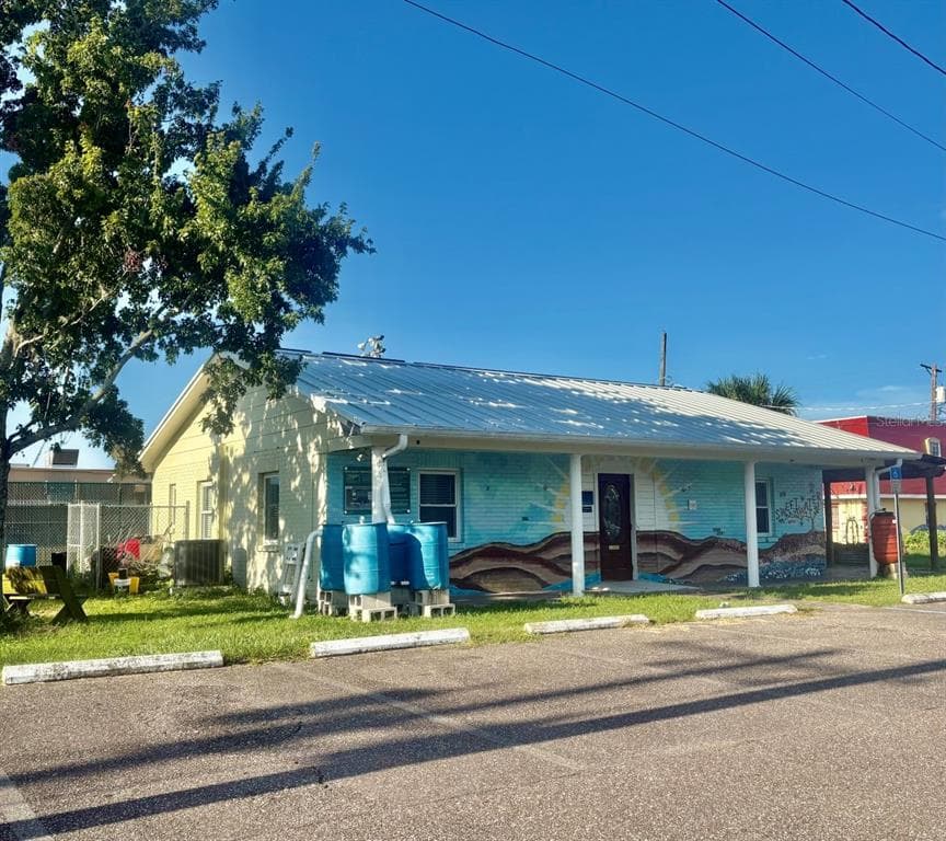 6942 W COMANCHE AVENUE W TAMPA, FL 33634