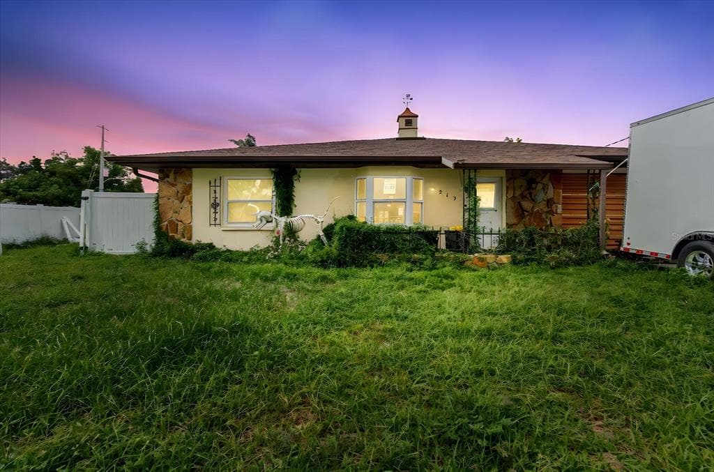 8513 BELLA VIADUCT HUDSON, FL 34667