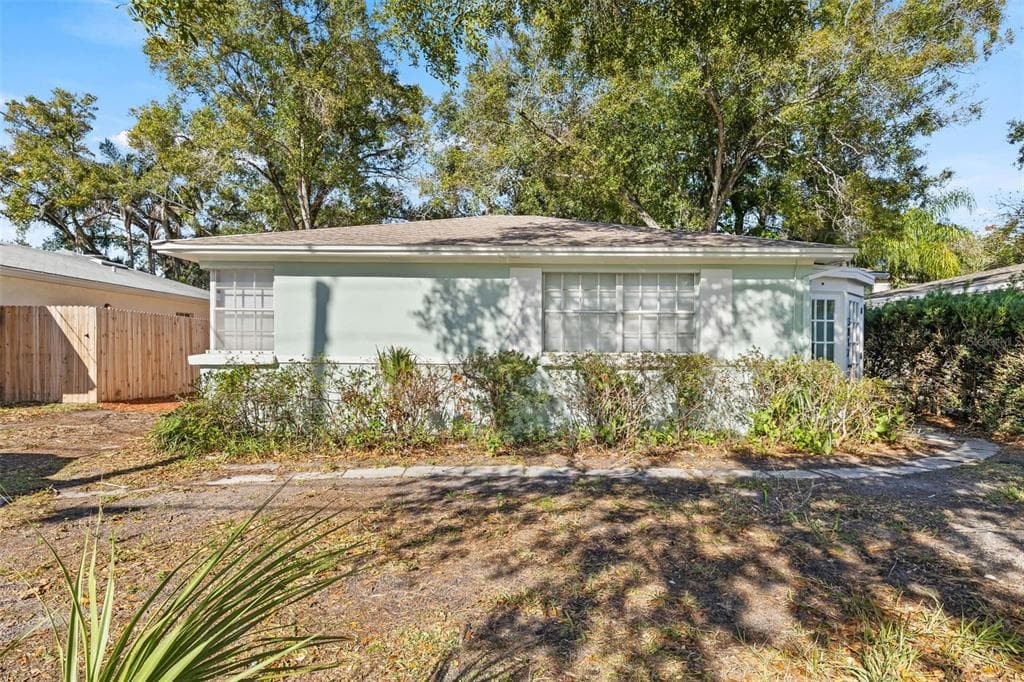 3817 W BAY TO BAY BOULEVARD TAMPA, FL 33629