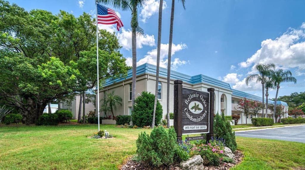 1975 W BAY DRIVE UNIT 109 LARGO, FL 33770