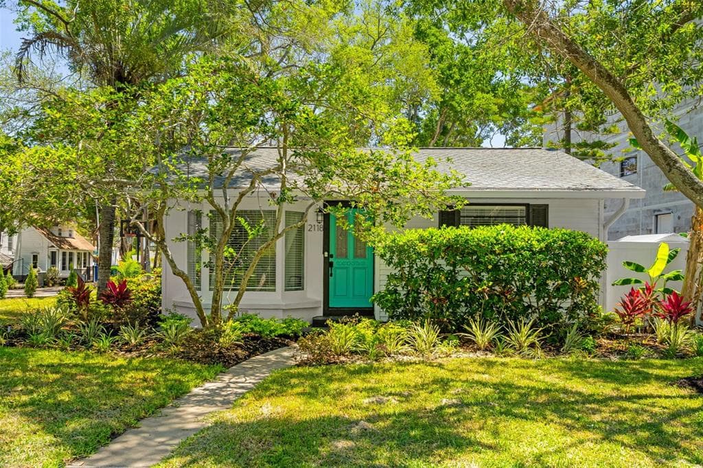 2118 S VENUS STREET TAMPA, FL 33629