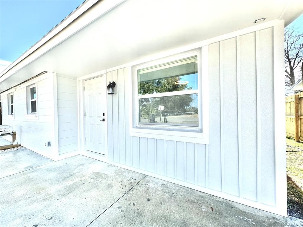 10656 101ST AVENUE SEMINOLE, FL 33772