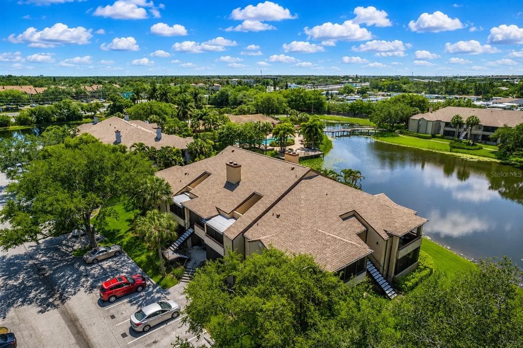 10263 GANDY BOULEVARD N UNIT 205 ST PETERSBURG, FL 33702