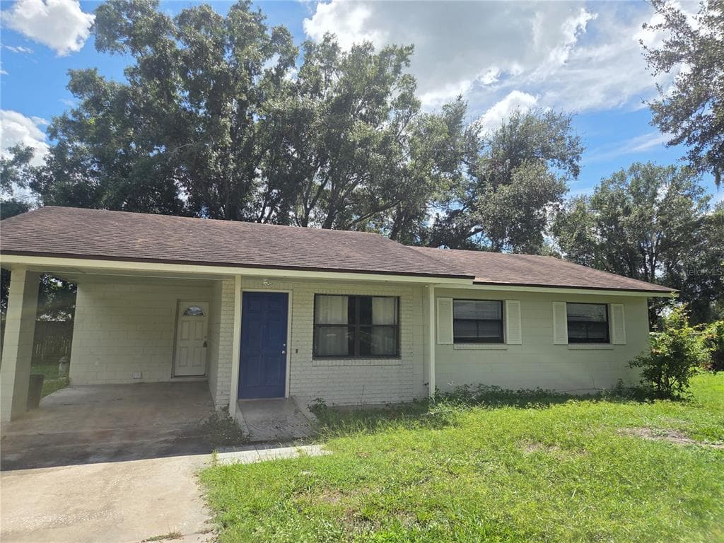 1813 BOND STREET PLANT CITY, FL 33563