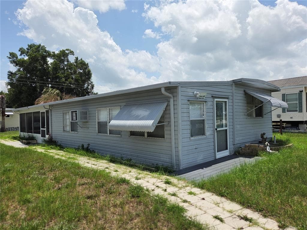 6240 CONNECTICUT STREET ZEPHYRHILLS, FL 33542