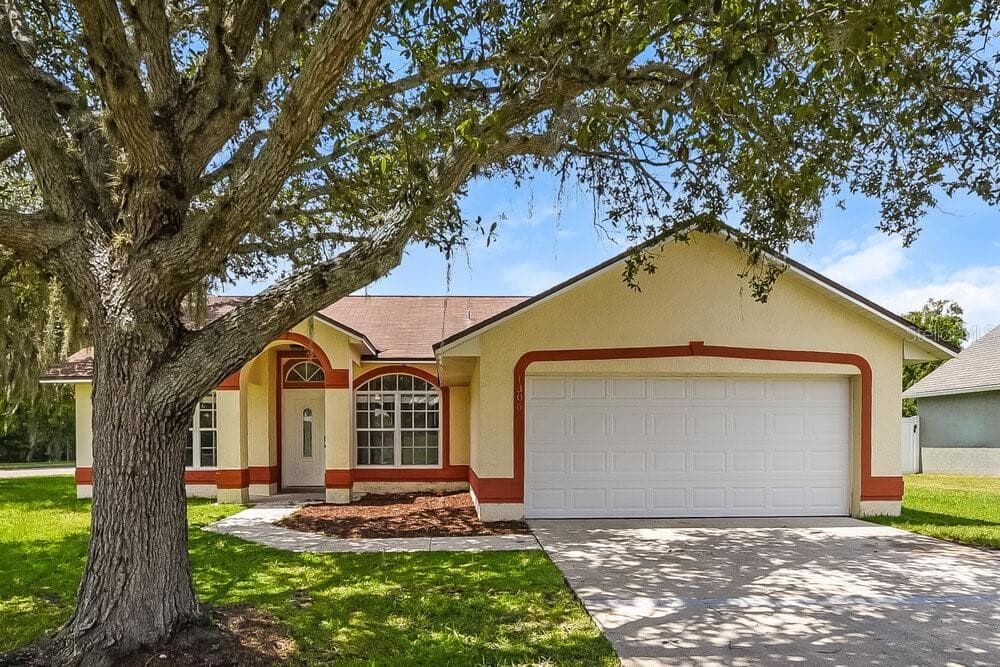 1306 SILVERTHORN DRIVE ORLANDO, FL 32825