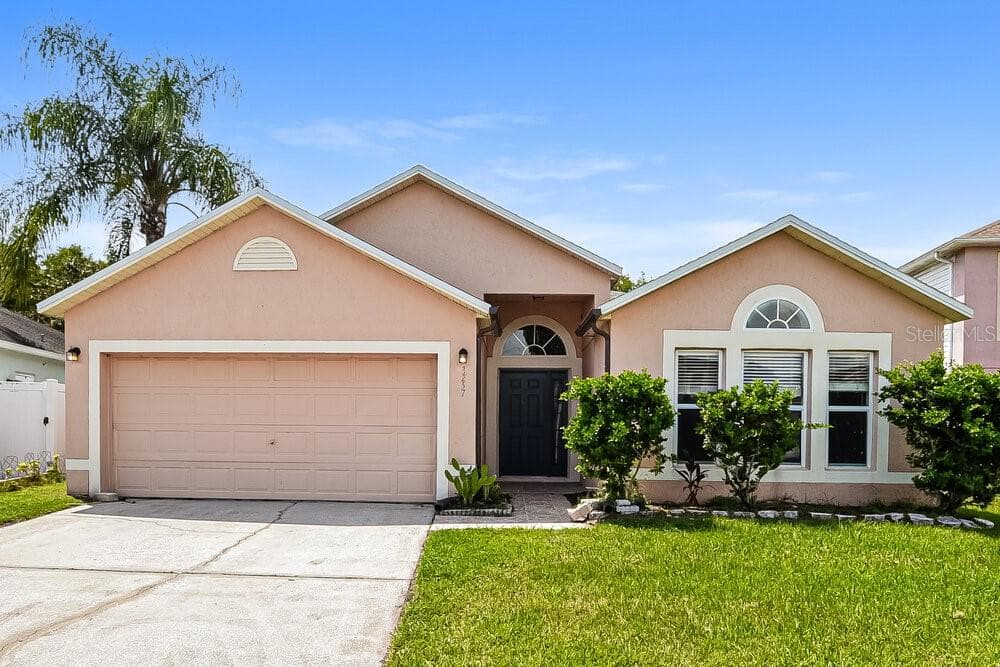 3257 HUNTERS CHASE LOOP KISSIMMEE, FL 34743
