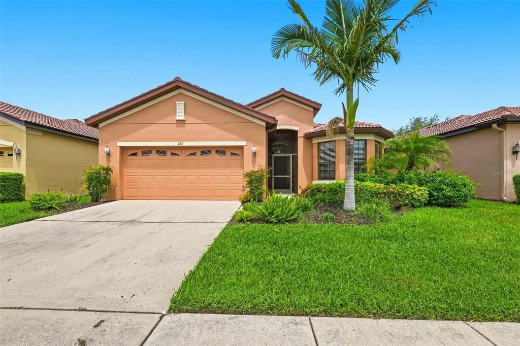 229 SILVER FALLS DRIVE APOLLO BEACH, FL 33572