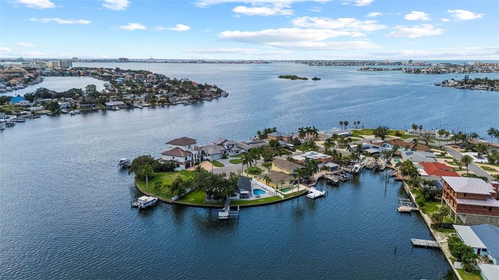 1514 SEA GULL DRIVE S ST PETERSBURG, FL 33707
