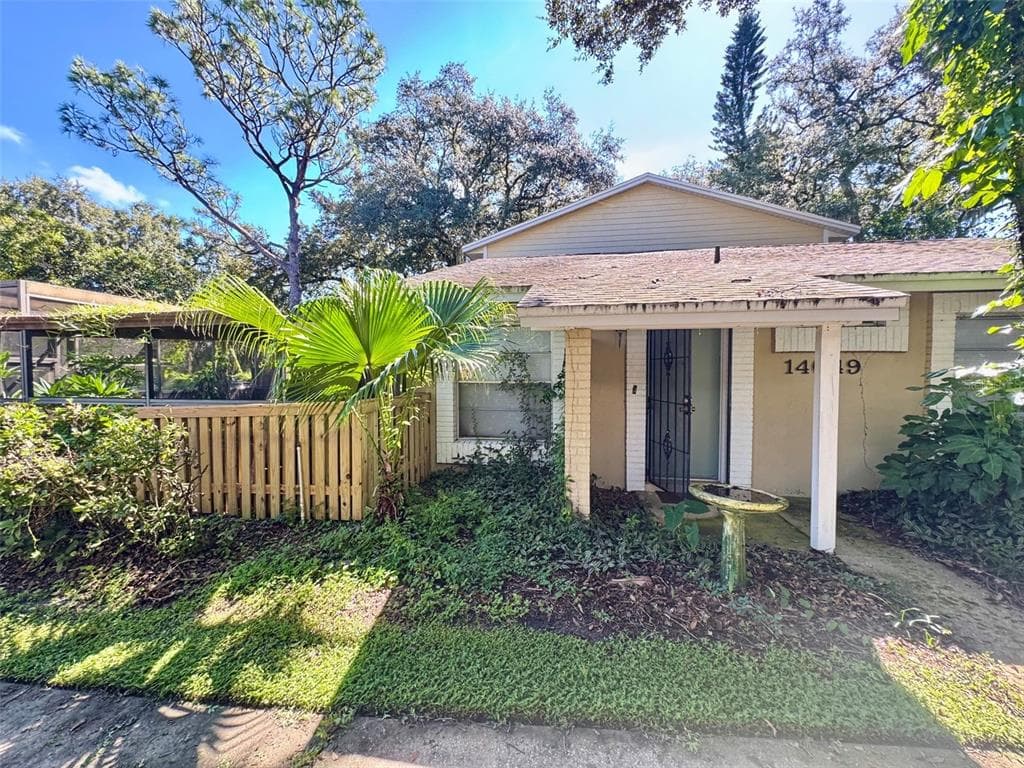 14649 PINE GLEN CIRCLE LUTZ, FL 33559