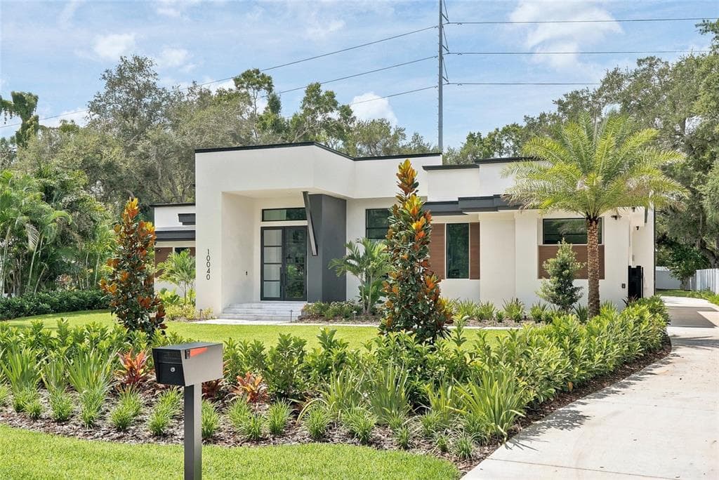 10040 59TH AVENUE N ST PETERSBURG, FL 33708
