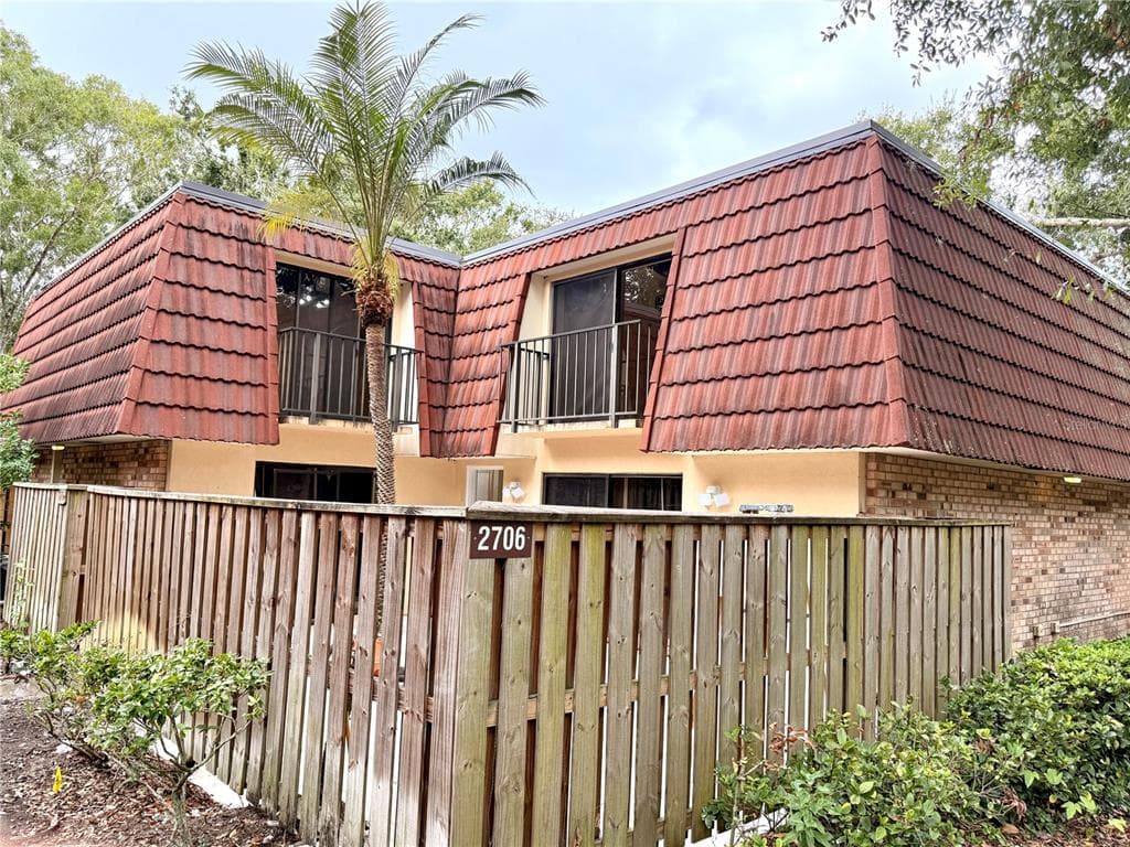 2747 5TH CT PALM HARBOR, FL 34684