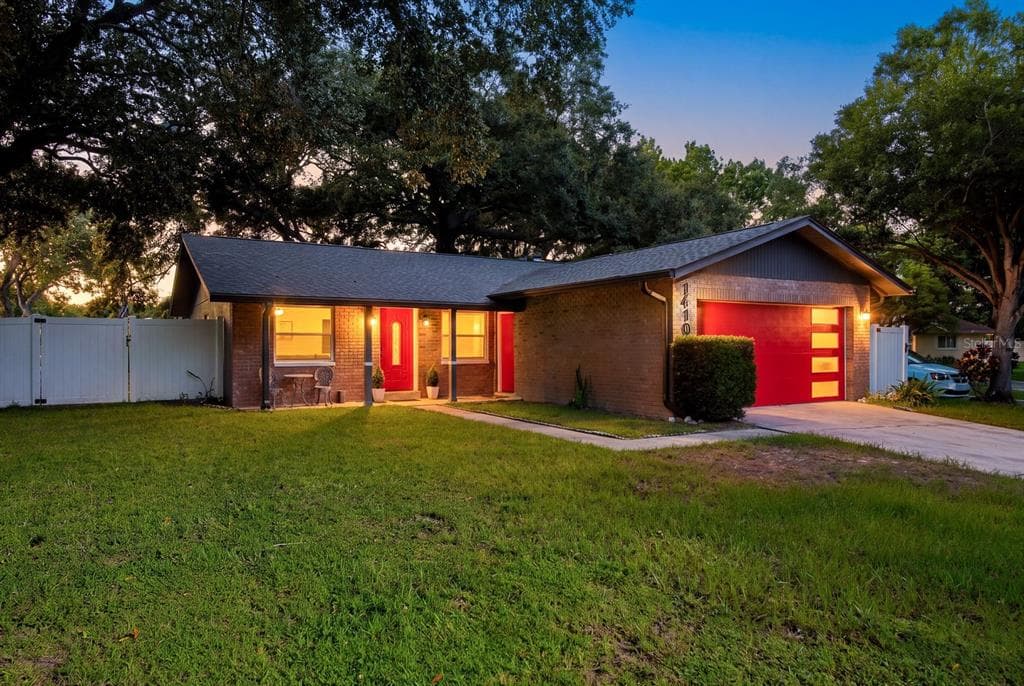 1410 VALE COURT DUNEDIN, FL 34698