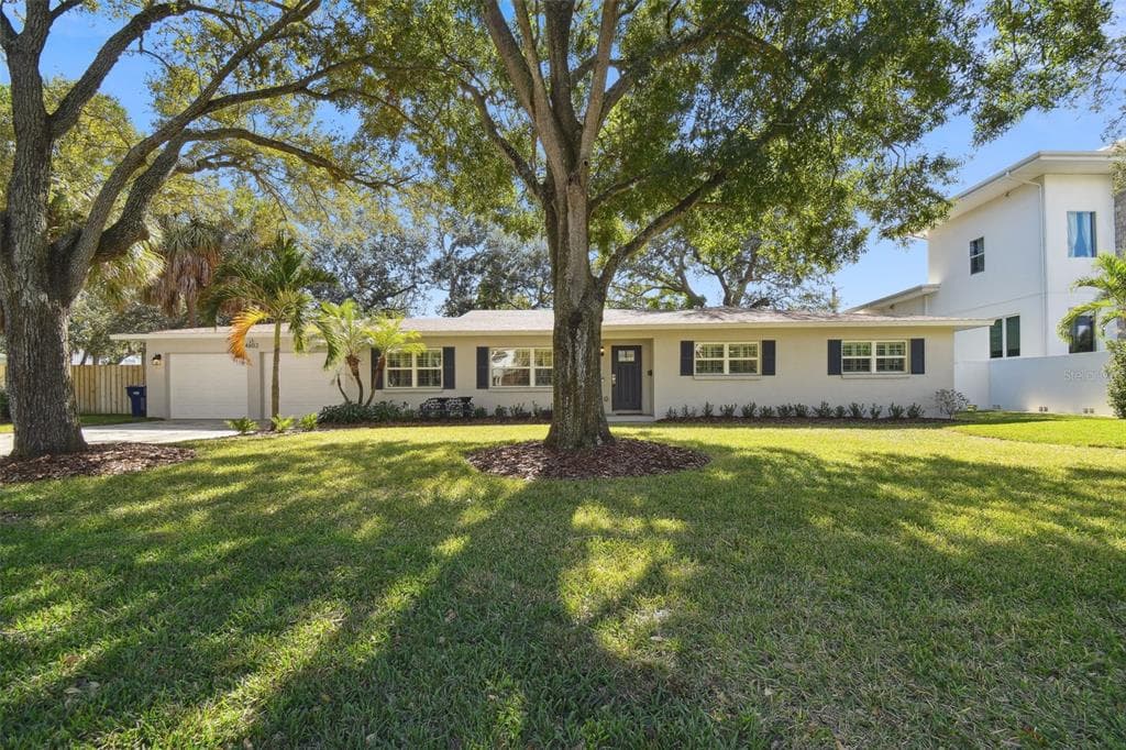 4802 W LONGFELLOW AVENUE TAMPA, FL 33629
