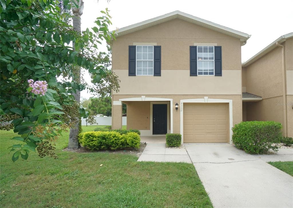 8532 EDGEWATER PLACE BOULEVARD TAMPA, FL 33615
