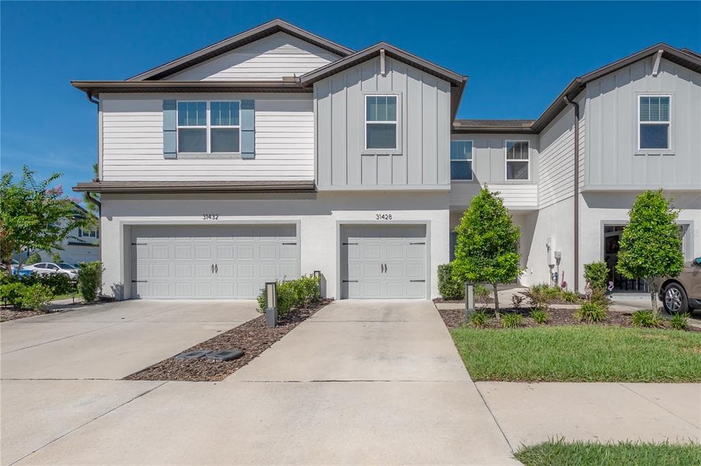 31428 AMBERVIEW BEND WESLEY CHAPEL, FL 33545