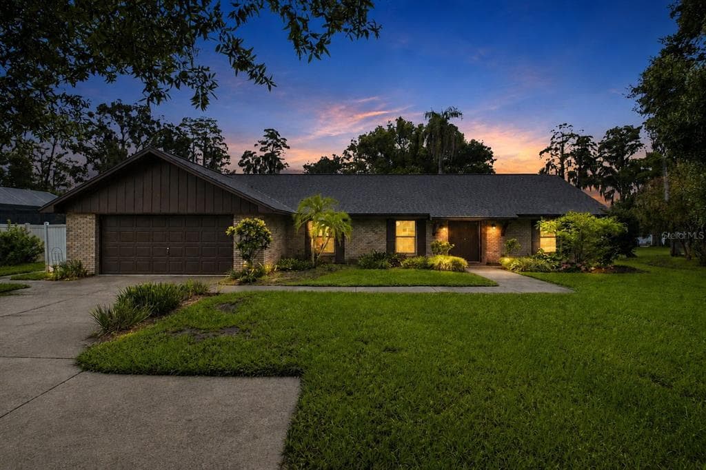15301 LAKE MAURINE DRIVE ODESSA, FL 33556