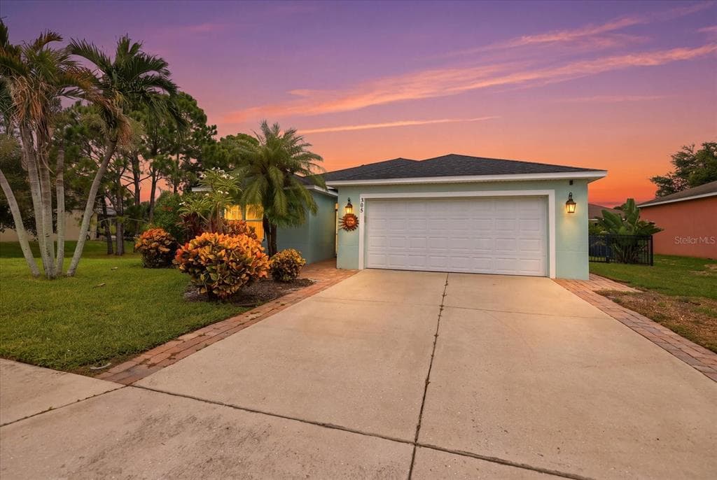 305 65TH AVENUE E BRADENTON, FL 34203