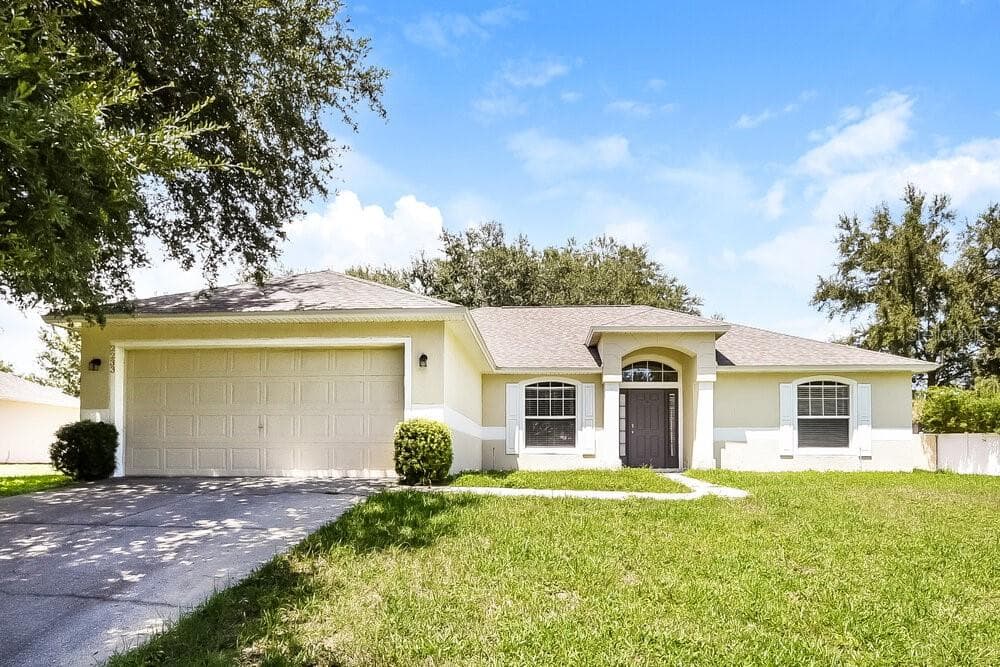 2233 LAKE POINTE CIRCLE LEESBURG, FL 34748