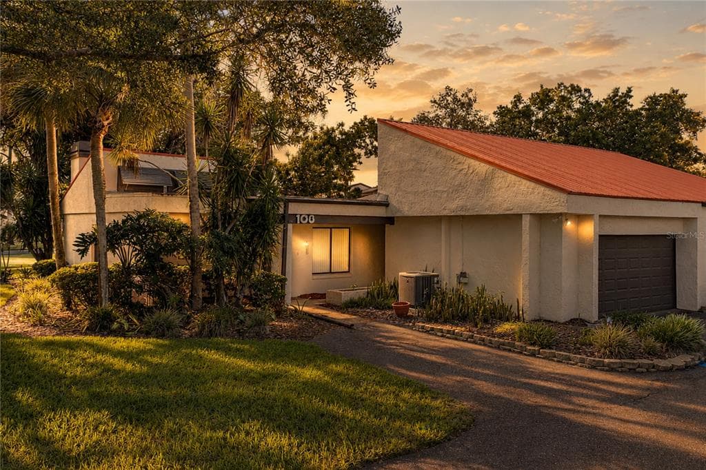 108 CAPRI COURT N PLANT CITY, FL 33566
