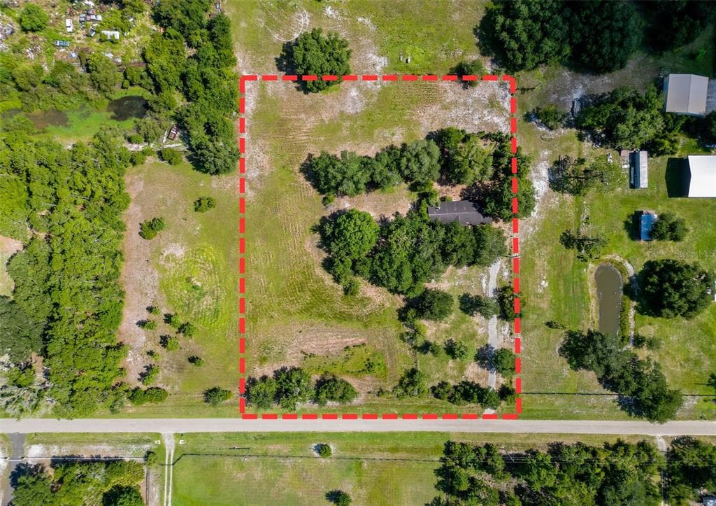 6204 KELLY ROAD PLANT CITY, FL 33565
