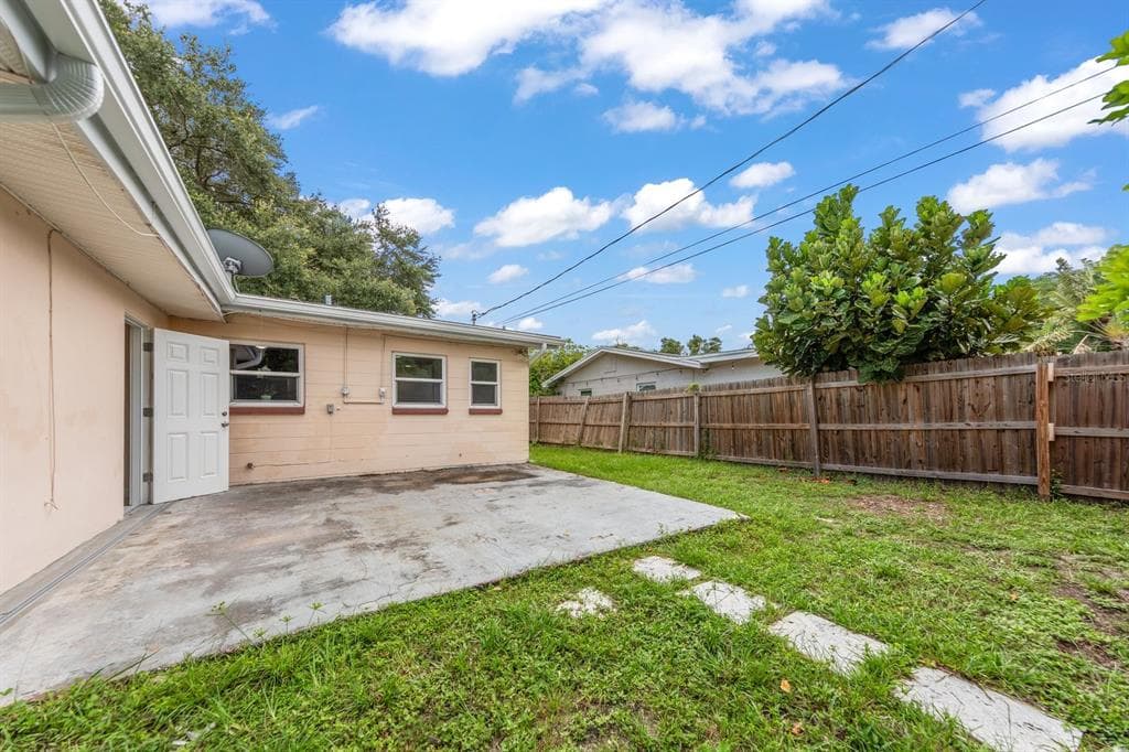 3531 FLORAL DRIVE LARGO, FL 33771