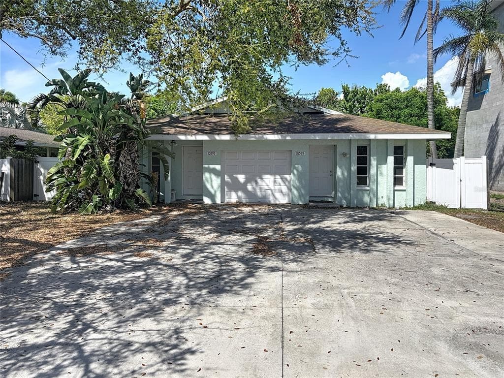 10597 101ST AVENUE SEMINOLE, FL 33772