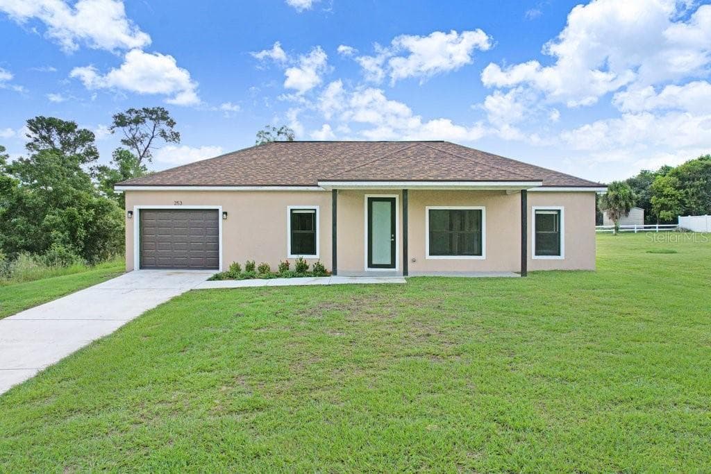 253 HALLMARK AVENUE LAKE PLACID, FL 33852
